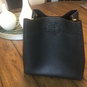 100% Leather McGraw Bucket Shoulder Bag